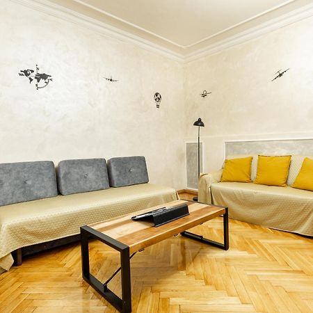 Apartament Mari&Emi Flat In Corvin Budapeszt Zewnętrze zdjęcie