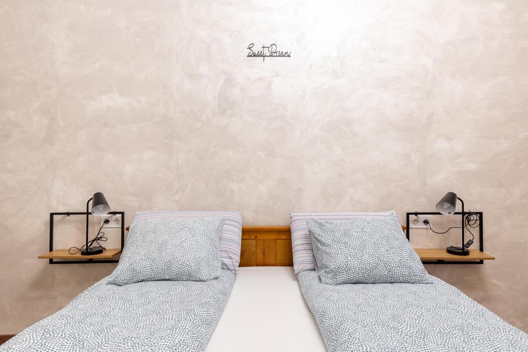 Apartament Mari&Emi Flat In Corvin Budapeszt Zewnętrze zdjęcie